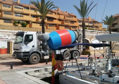 Suministro de hormigón en el puerto deportivo de Sotogrande para la pavimentación